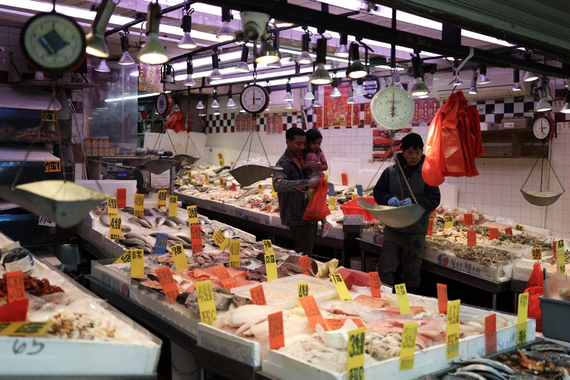 À Chinatown (New York), certains ont déjà remarqué une légère augmentation des prix sur certaines denrées alimentaires.